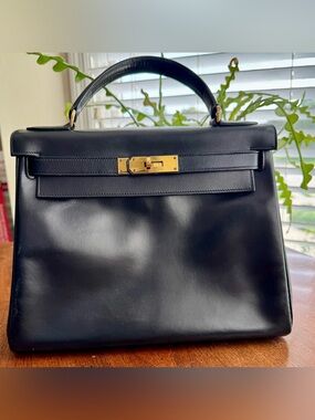Hermes Kelly 28 Retourne | Top Handle Handbag | Black Box Calf | Vintage 1976